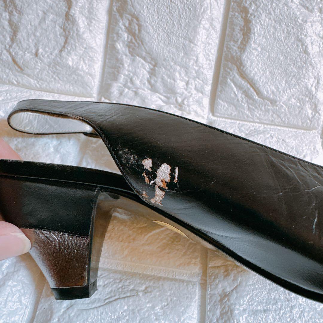 イヴ・サンローラン YSL 23cm ポインテッドトゥ ストラップ付き ブラック