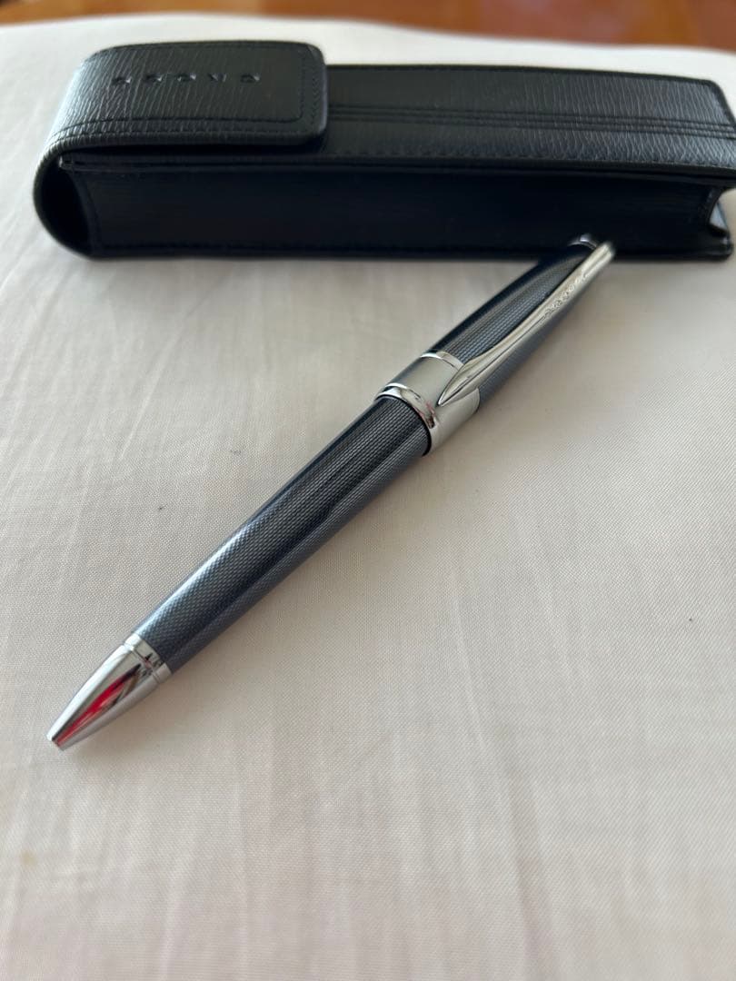 CROSS アポジー ボールペン（フロスティスティール）美品