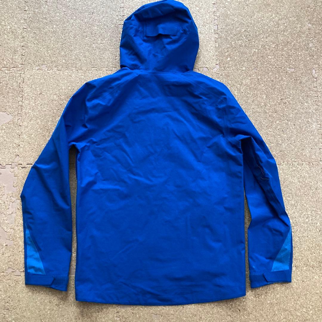 美品✨アンダーアーマー UNDER ARMOURゴアテックスGORE S青メンズ