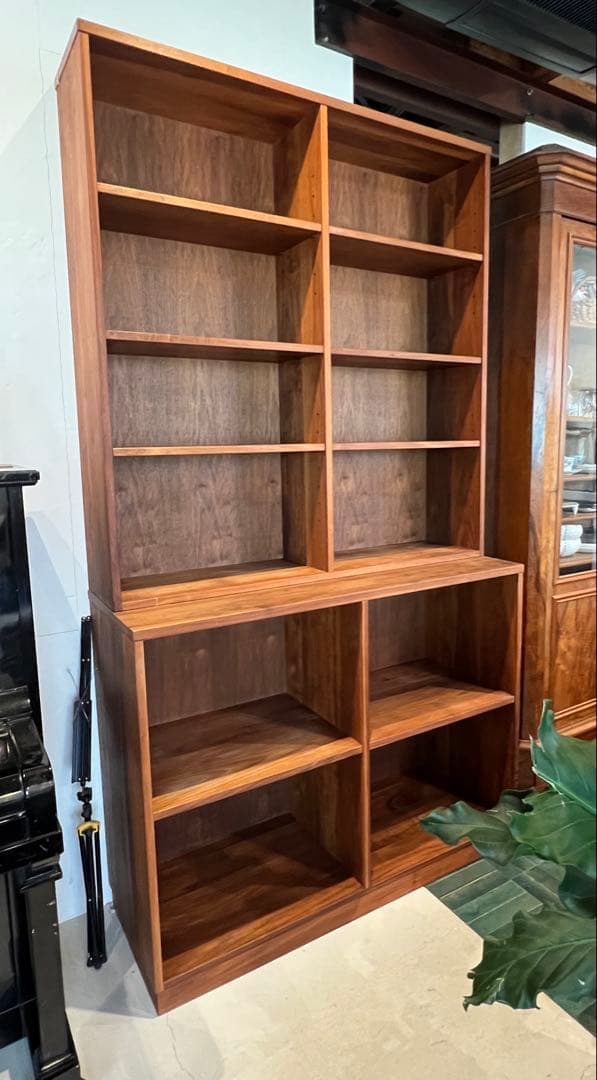 ウォールナット総無垢材本棚　高さ220cm 高い本棚