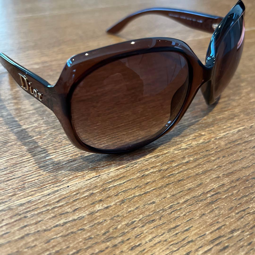 Dior GLOSSY1 ブラウン サングラス ゴールドロゴ