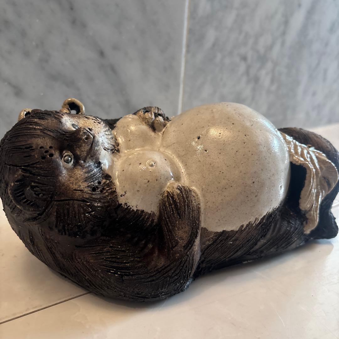 ヴィンテージ　希少なブルーの瞳で色っぽ過ぎる縁起の良い女子タヌキ陶器