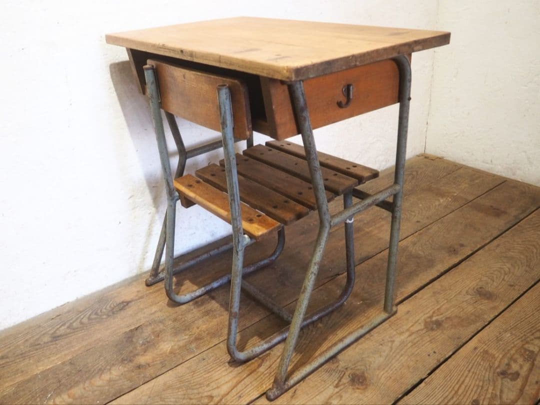 1241　ヴィンテージ　古い木と鉄のテーブルとイスのセット　机　デスク　レトロ
