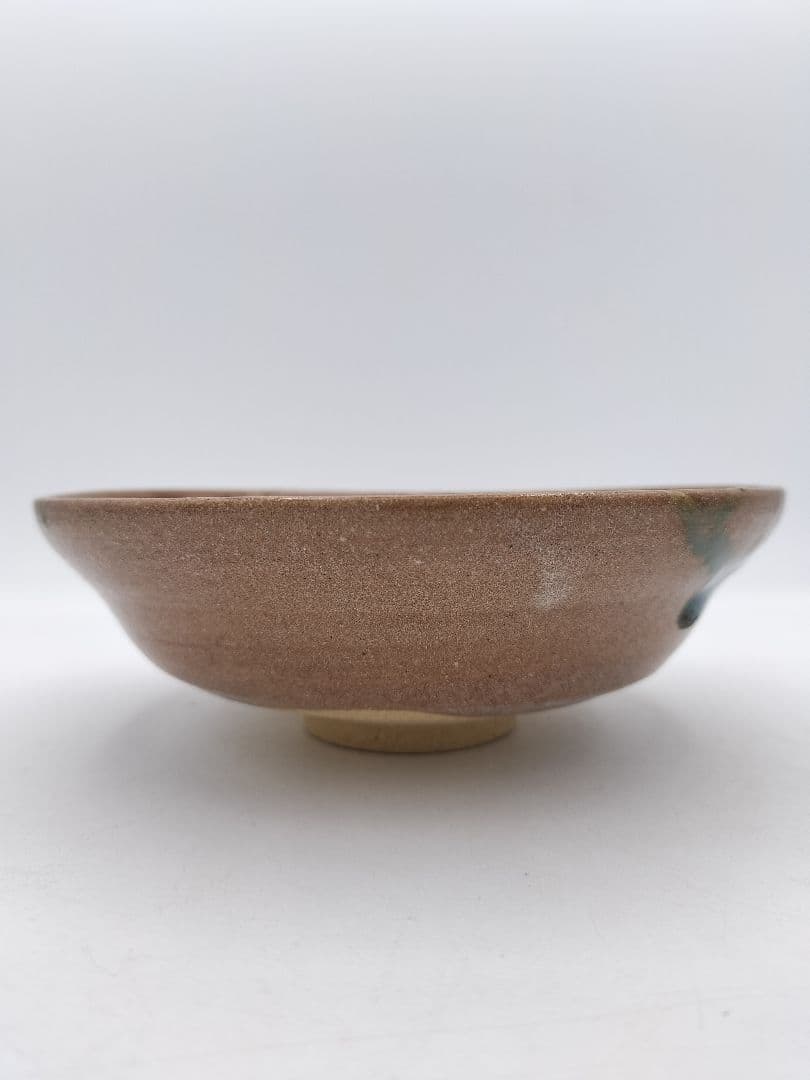 c023 平茶碗 赤織部 忍冬庵 不二窯 佐藤和子 木箱 茶道具　古物