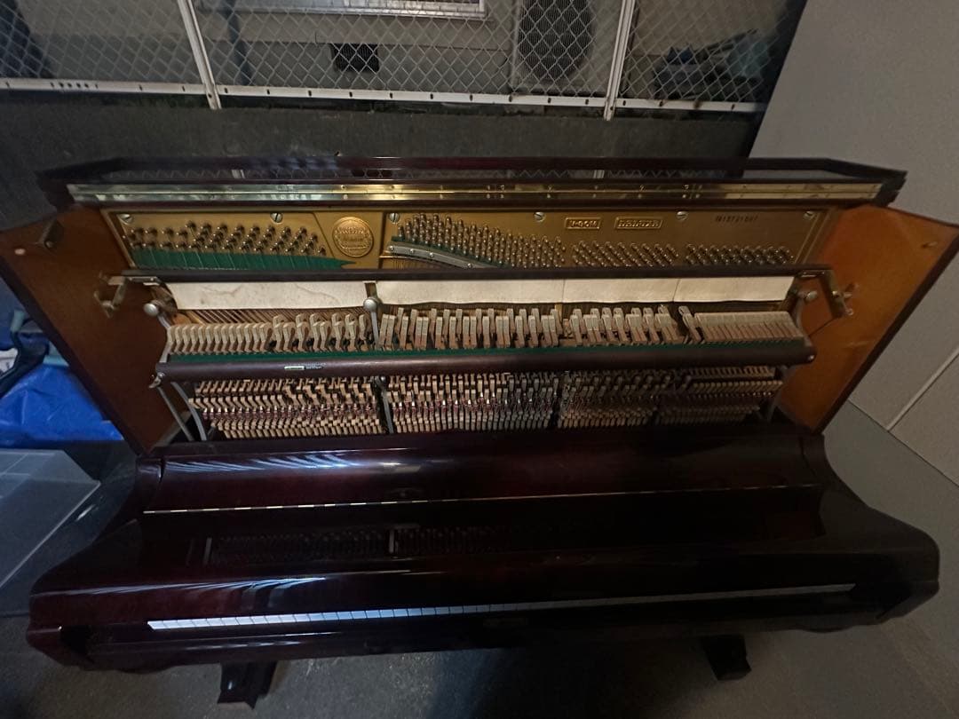 ピアノ　日本製ビクターV80M