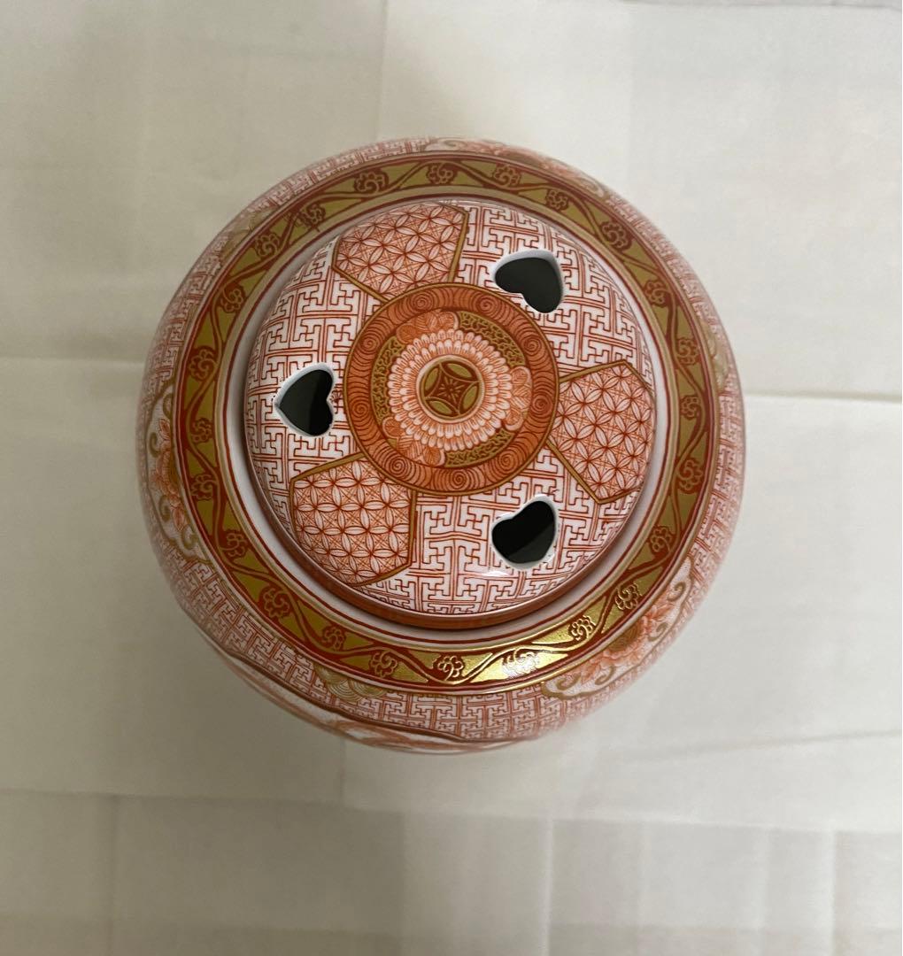 「九谷武山」　福島武山　赤絵細密画　人物・鳳凰・山水図三ツ足香炉 / 九谷焼