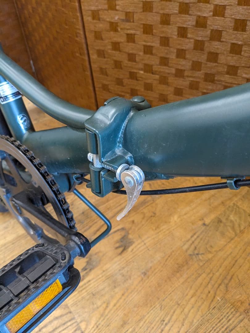 U002 折りたたみ自転車　20インチ　カゴ付き　グリーン