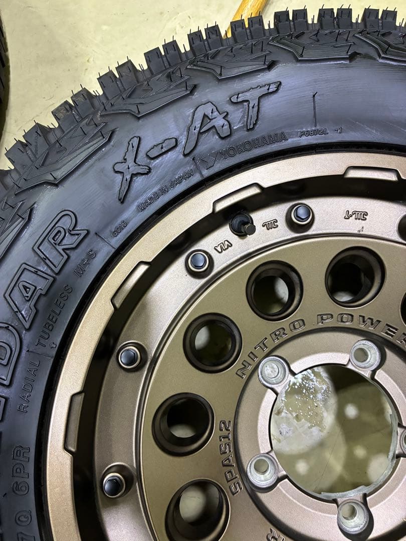 ジムニーシエラノマドタイヤホイール4セット 215 70 16 極美品　激安