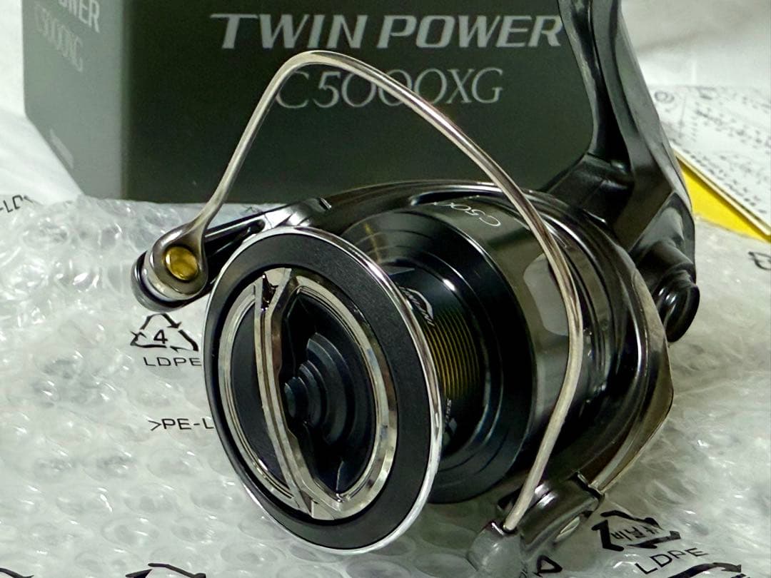 SHIMANO 24 ツインパワー C5000XG 新品 未使用