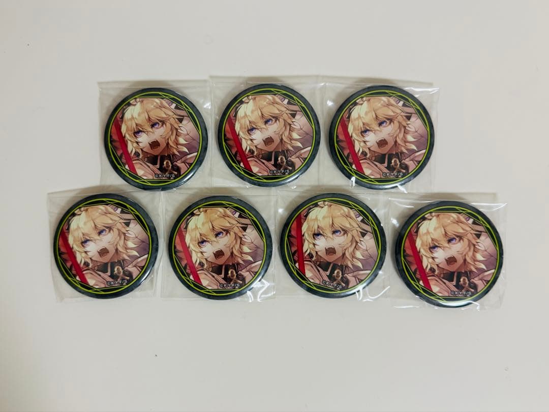 終わりのセラフ　百夜ミカエラ　缶バッジ