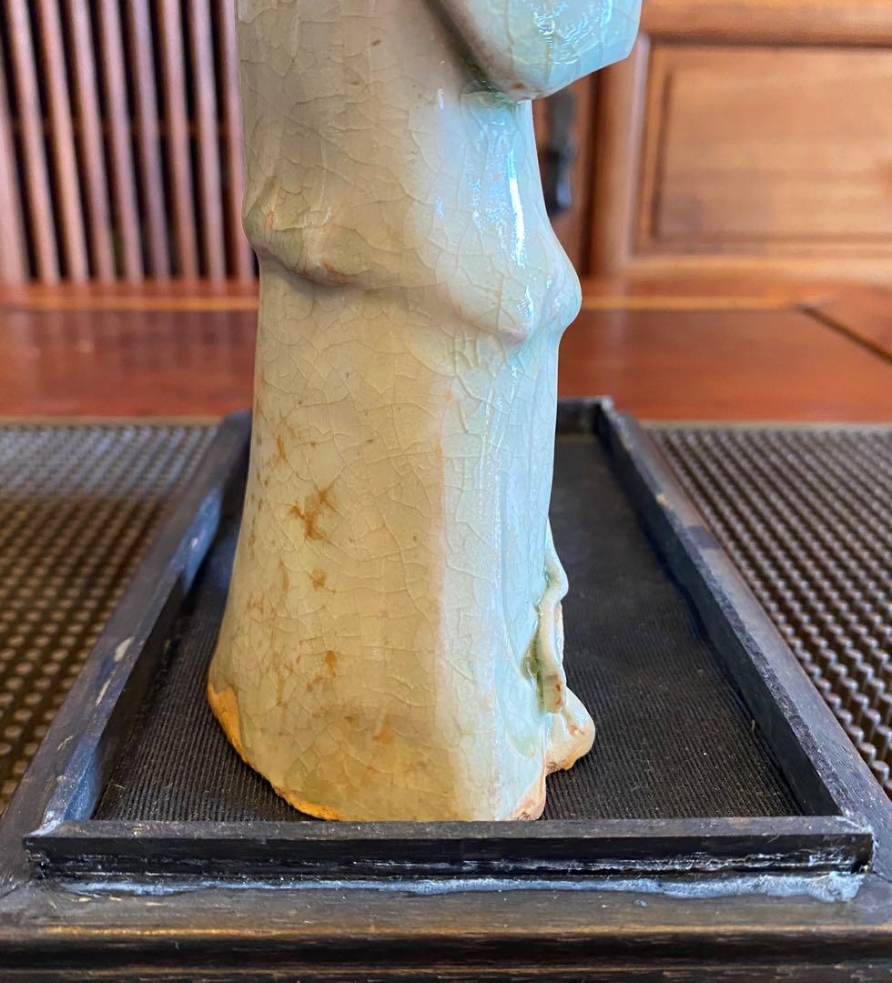 中国　青磁人物像ペア・鑑賞ケース付 ・ヴィンテージ　レア ・中国　台湾茶器