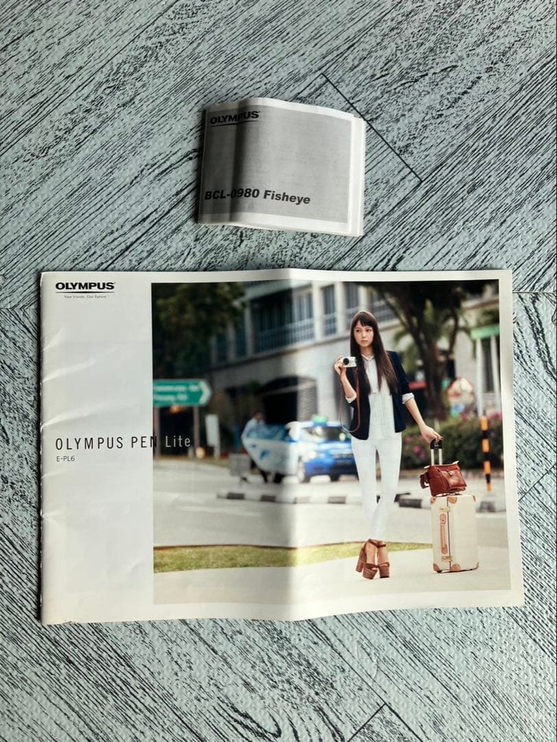 OLYMPUS E-PL6 ミラーレス一眼 ホワイト ストラップ付き