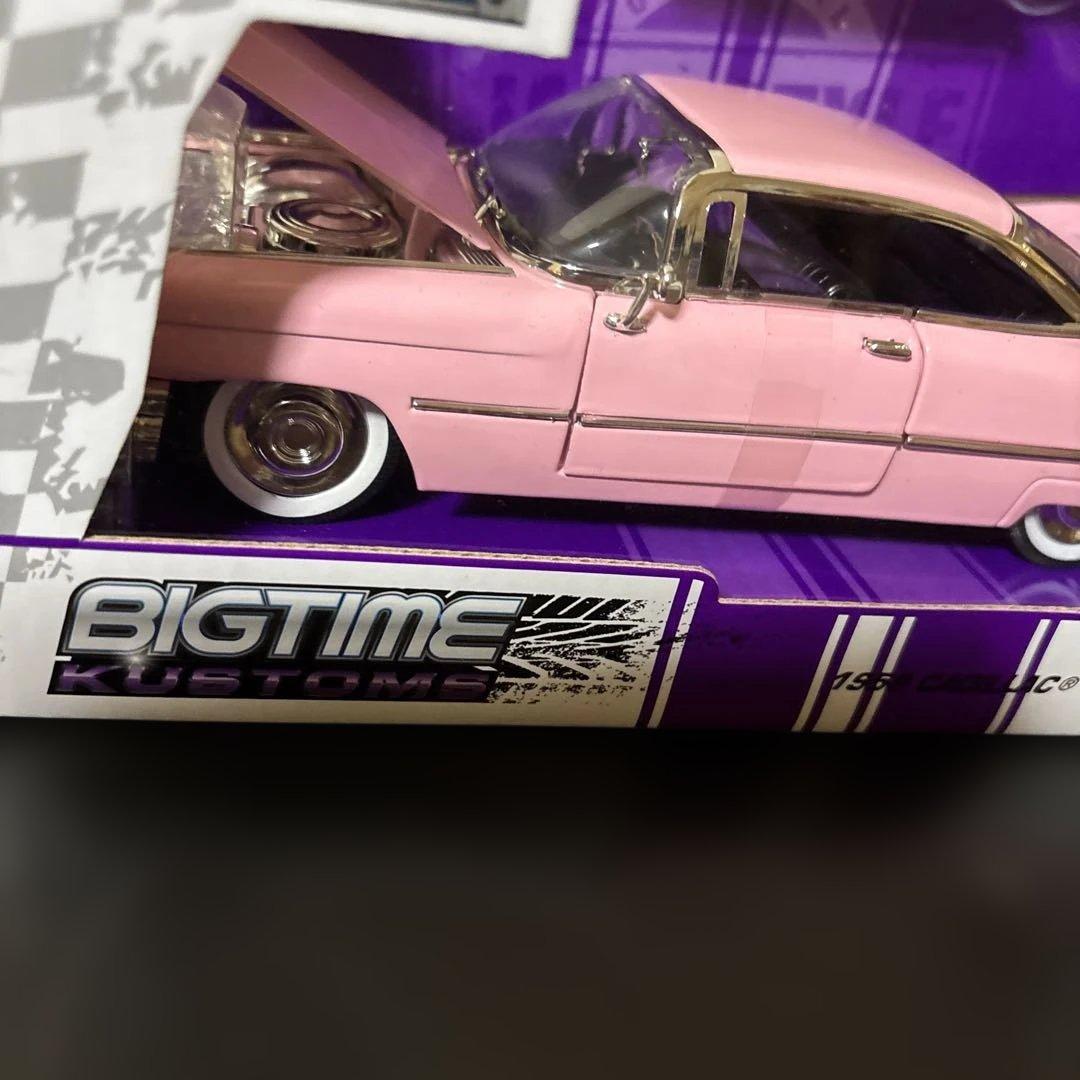 ジェイダトイズ 1/24 1959年型キャデラック・デビル（ローズカラー）