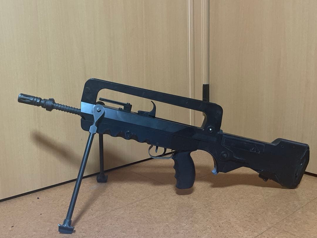 東京マルイ　ファマス　電動ガン　FAMAS 5.56-F1 SP 573 BB弾