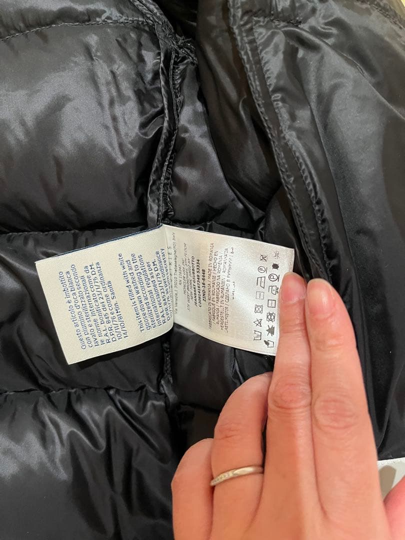 Moncler フード付きダウンジャケット ブラック