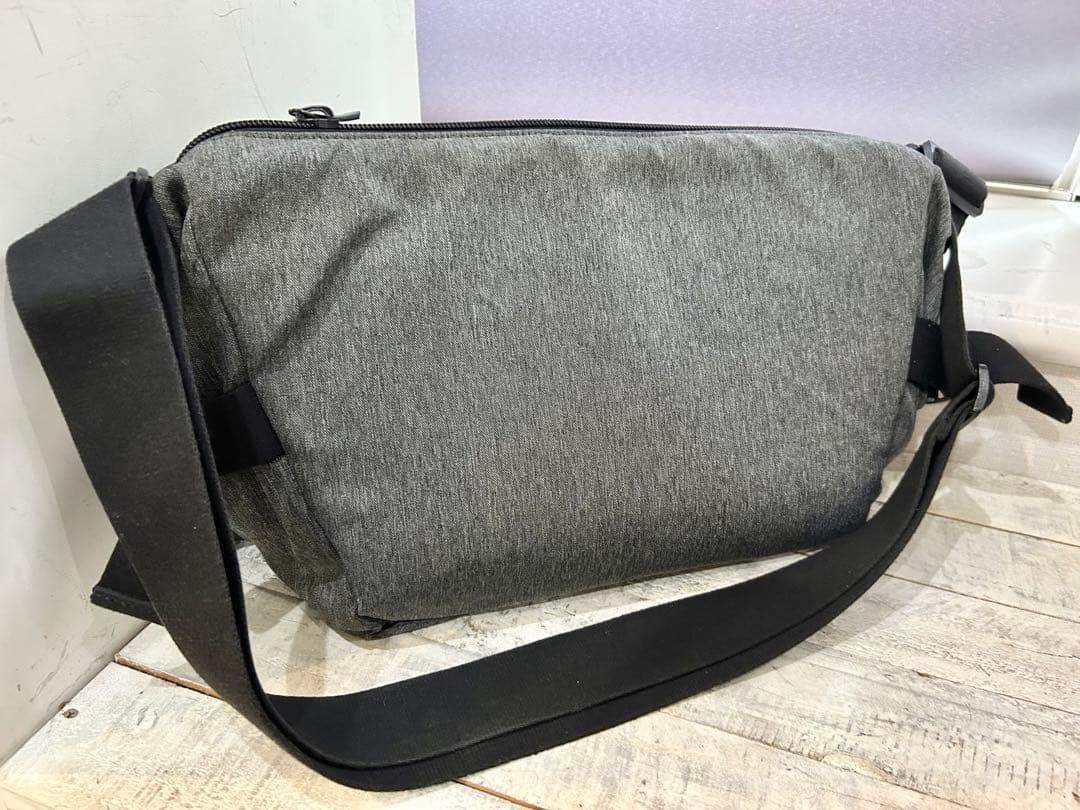 ◆コートシエルCOTE et CIEL【定価2.5万円ほど】メッセンジャーバック