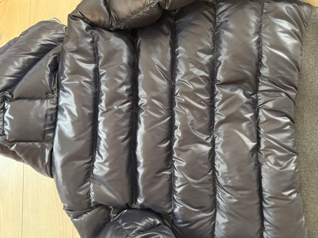 美品！モンクレールのダウンジャケット　MONCLER
