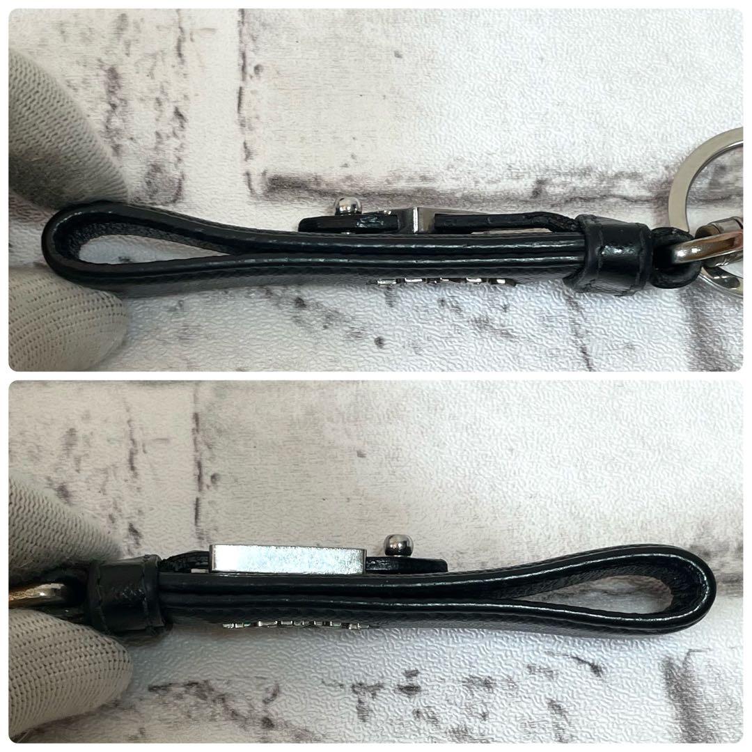 プラダ　PRADA　キーホルダー　キーリング　三角ロゴ　サフィアーノレザー　黒