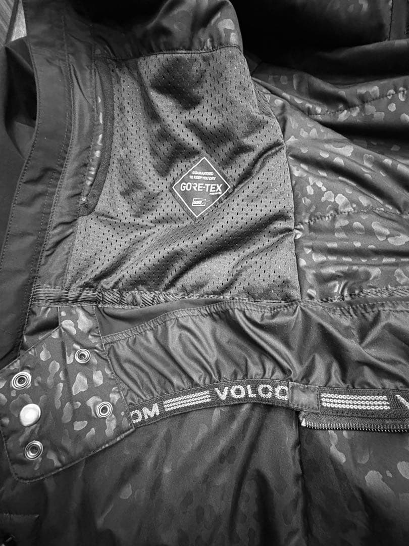 VOLCOM GORE-TEX ブラックジャケット S ボルコムゴアテックス防水