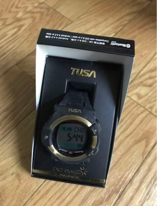 TUSA DC Solar ダイビングコンピュータ
