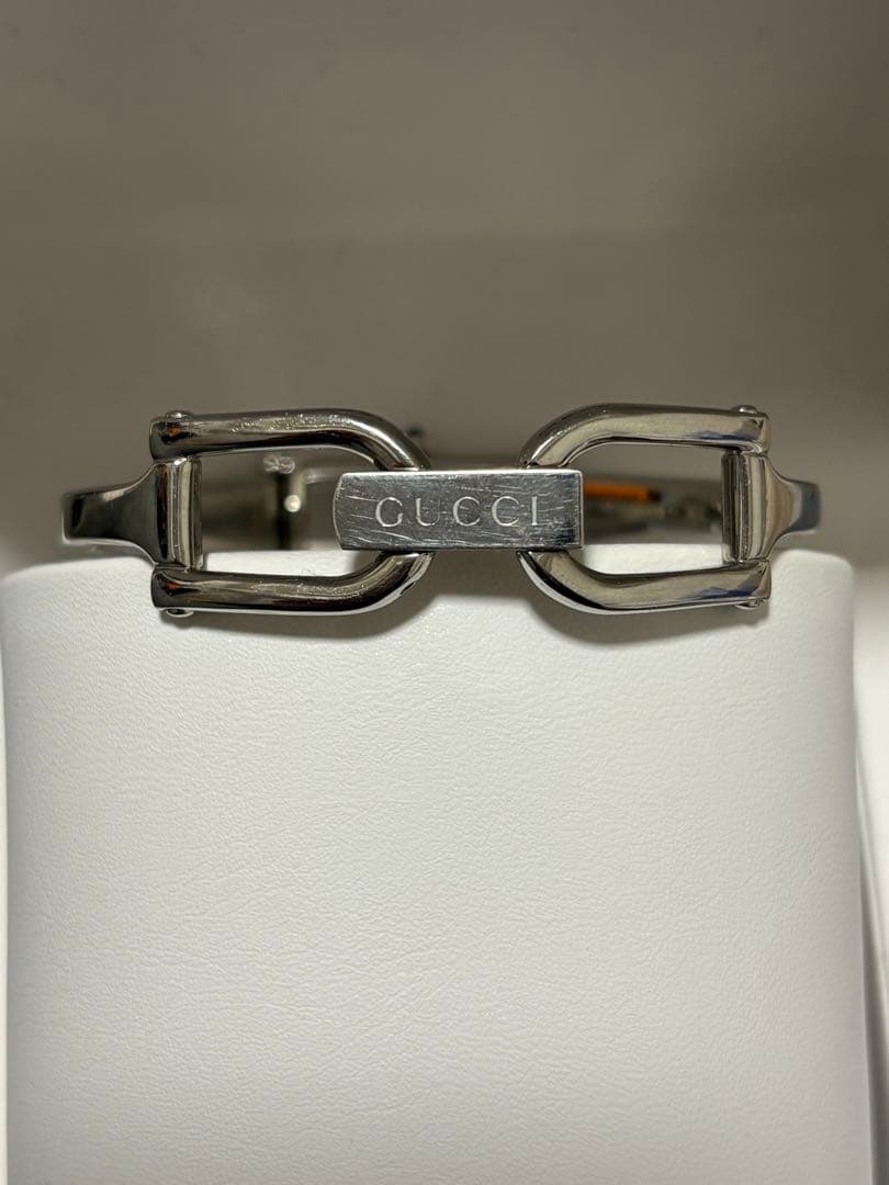 GUCCI レディース　シルバー　腕時計