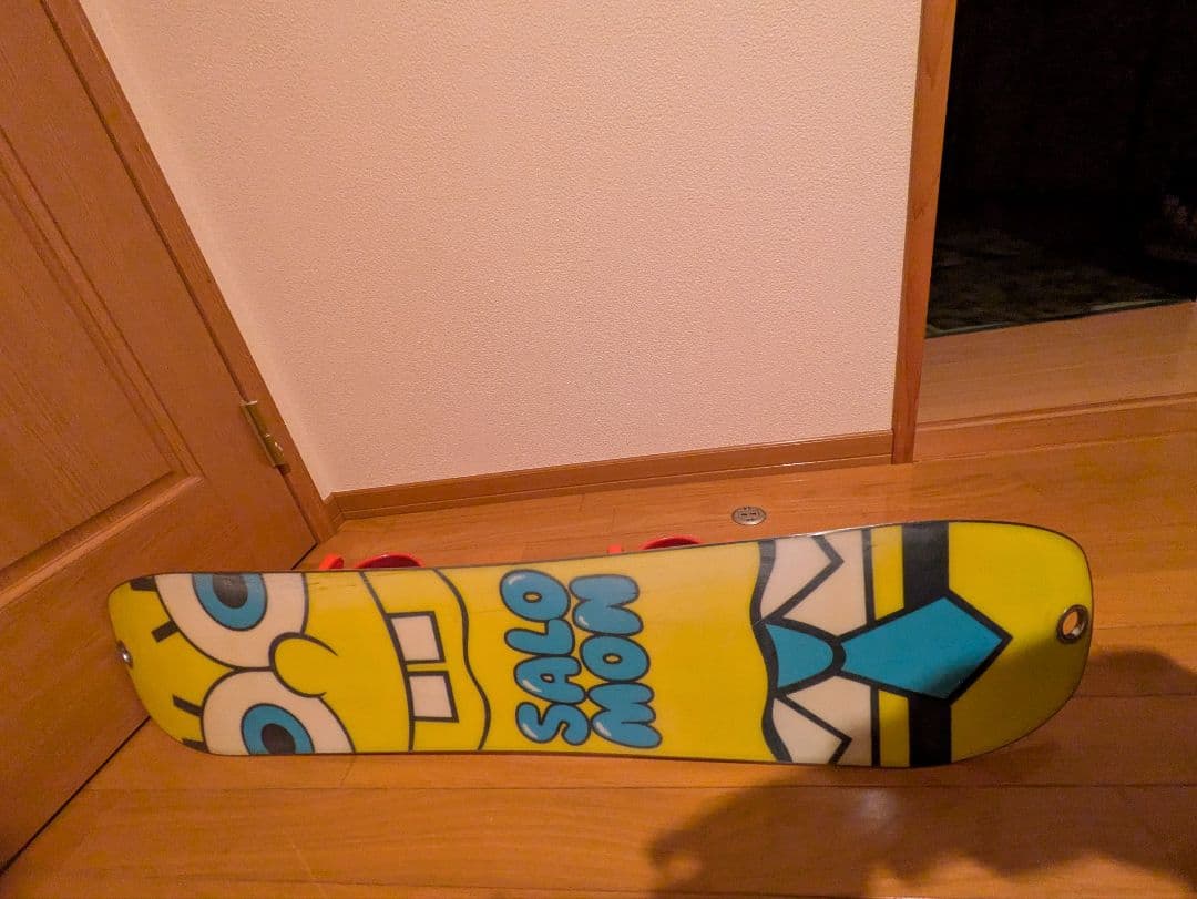 サロモン スポンジボブ スノーボード 100 キッズ　ジュニア　板