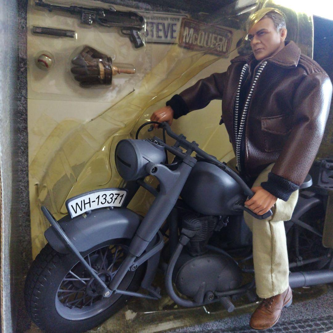 3月17日まで出品スティーブ・マックイーン 1:6 フィギュア バイク付き