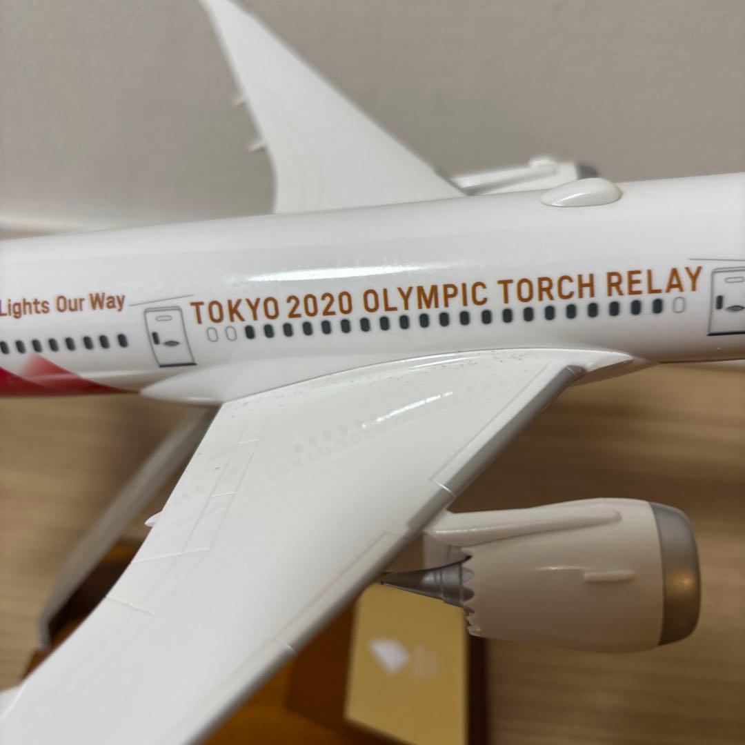【貴重】東京2020オリンピック聖火特別輸送機　1/200スケールモデルプレーン