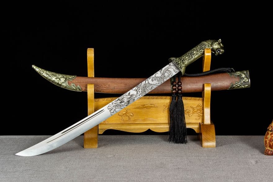 龍虎蒙古刀  古兵器   武具　刀装具　日本刀　模造刀   居合刀