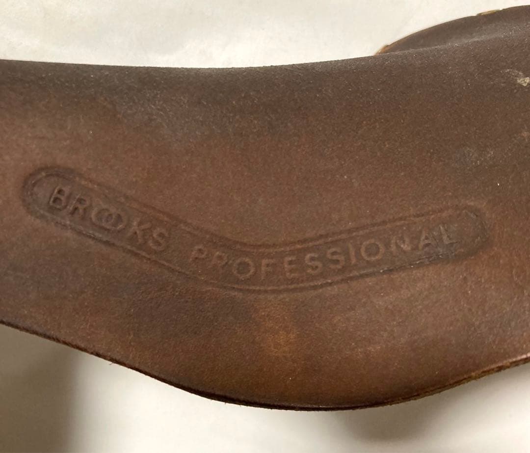BROOKS ブラウン　レザーサドル