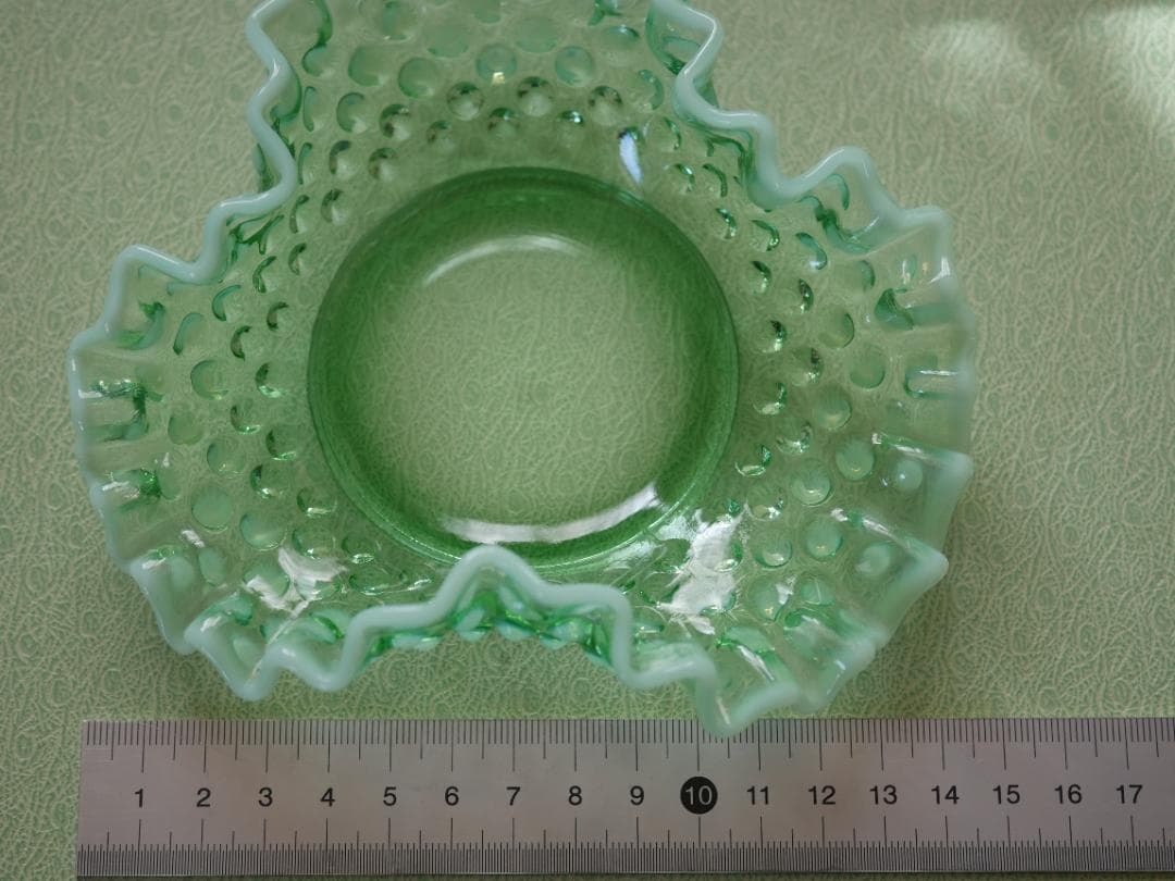 フェントン１９４０年 稀少 グリーンオパールセントホブネイル ウランガラス