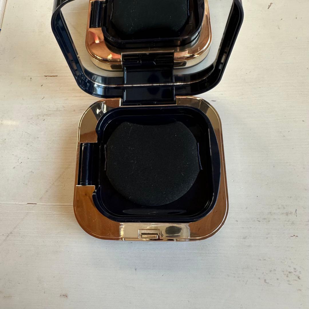 【一度使用】クレドポー ボーテ タンクッションエクラ　ルミヌ　オークル00