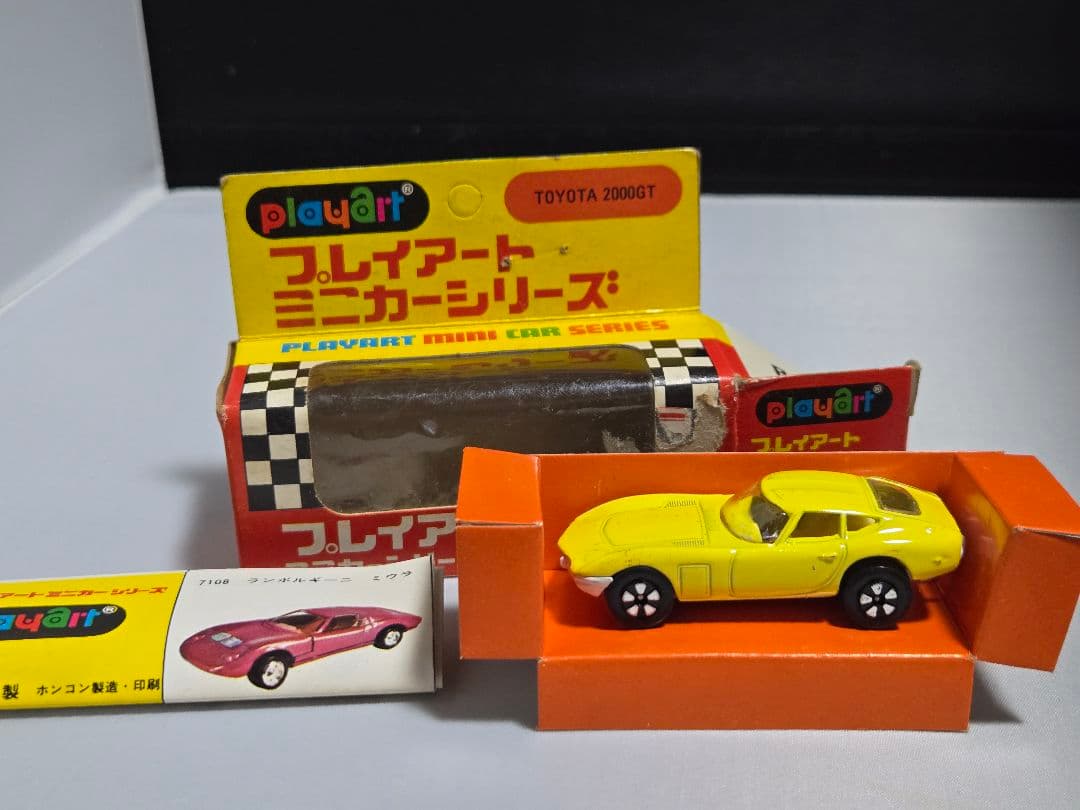 香港製 playartプレイアート トヨタ2000GT 1/64ミ二カ一 箱付