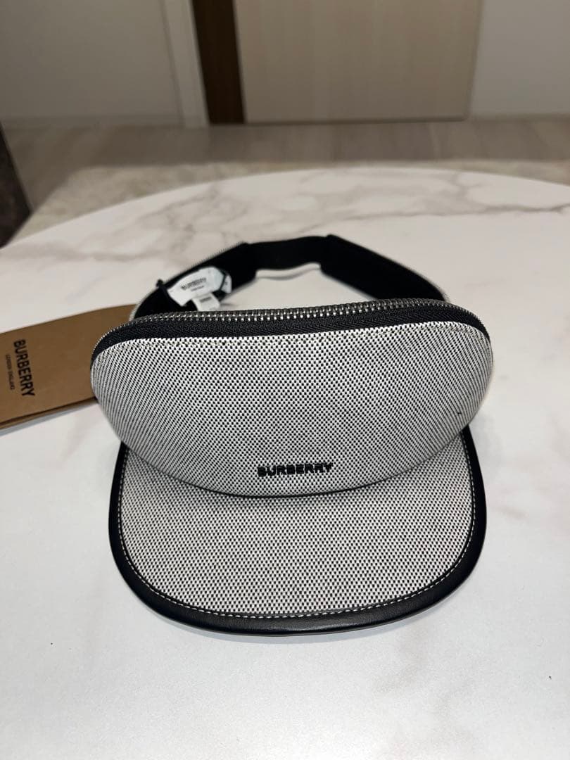 BURBERRY サンバイザー