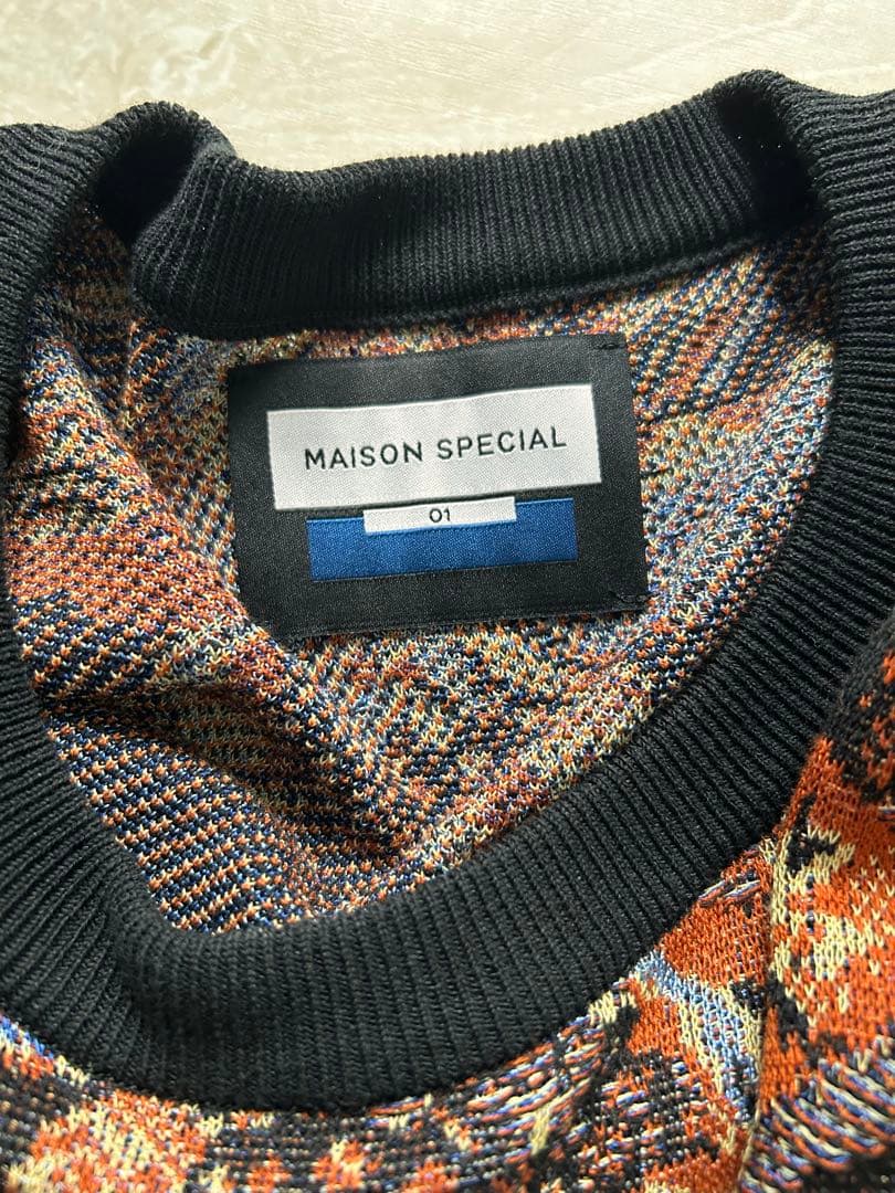 MAISON SPECIALプライムオーバーフラワージャガードクルーネックニット