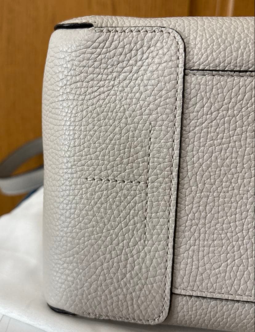 変更！FURLA グレー ショルダーバッグ レザー製