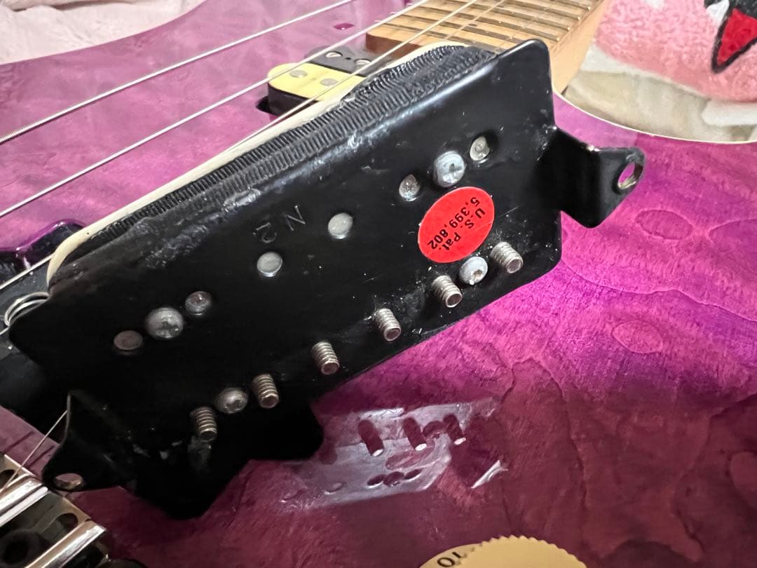 Sterling by MUSICMAN AX40パープルEVH風一部改造