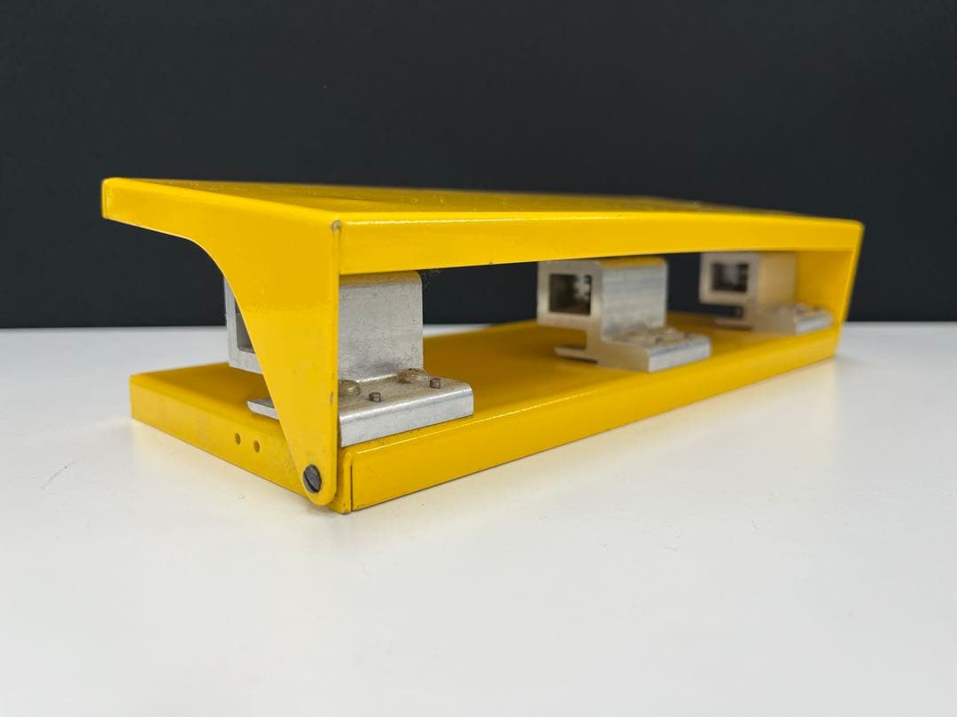 アマチュア用穴あけ機（アニメタッピング機）