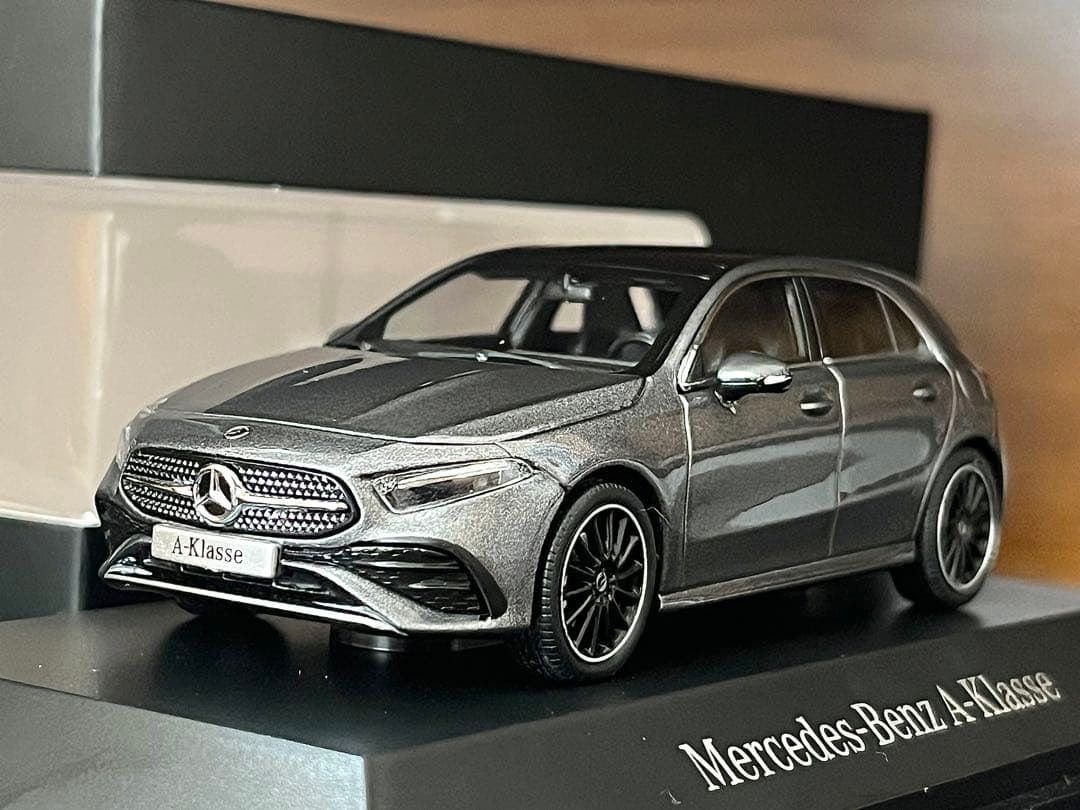 1/43 特注 スパーク メルセデスベンツ Aクラス AMGライン グレー