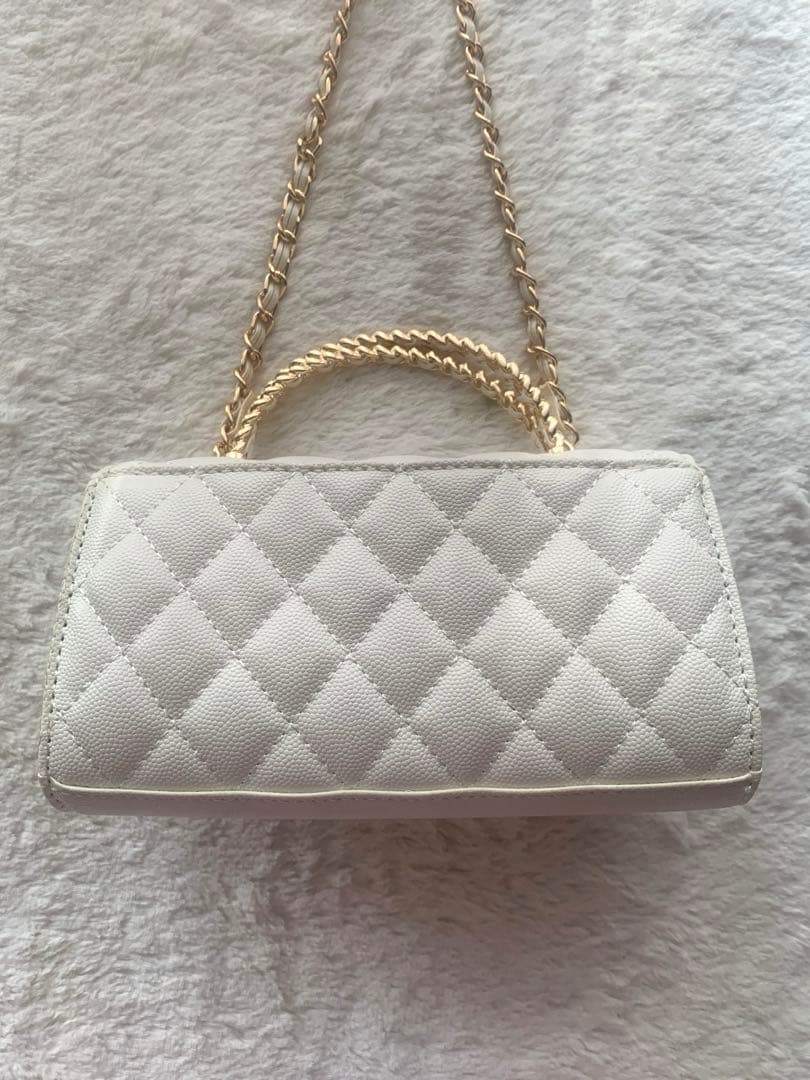 CHANELノベルティホワイトショルダー ★