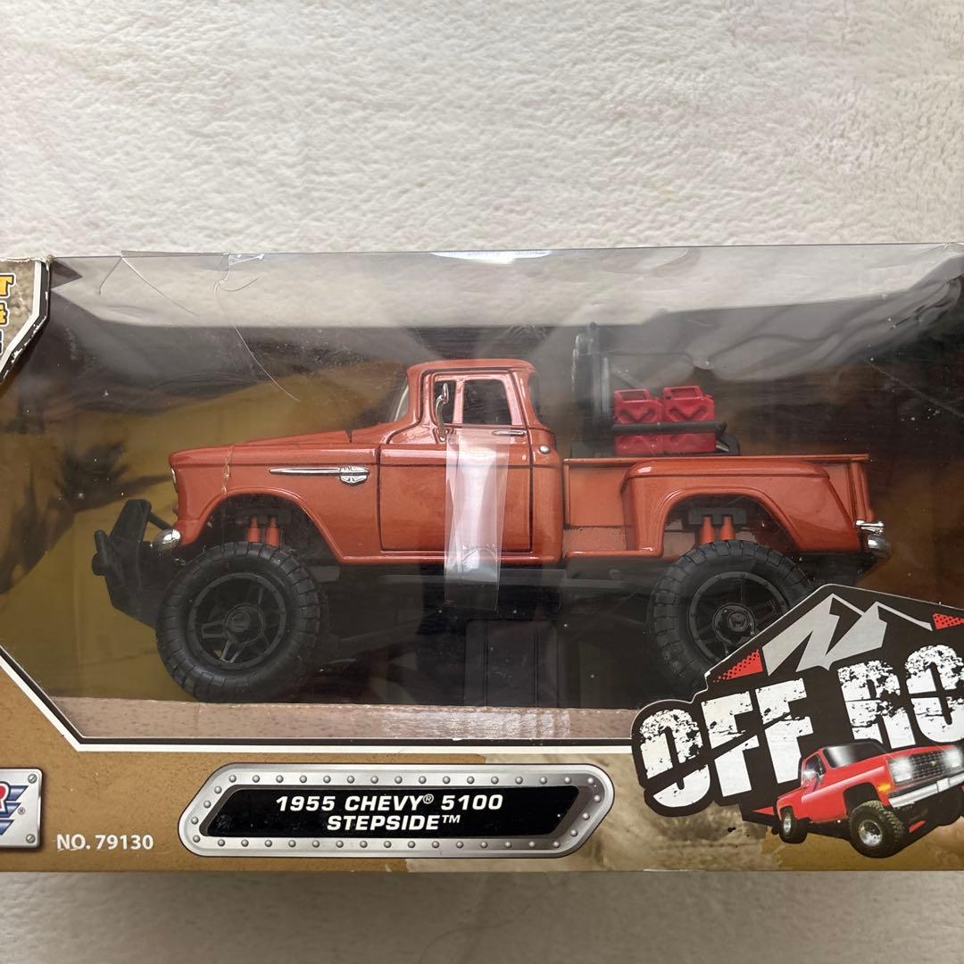 1955 Chevy 5100 Stepside 1:24 スケール
