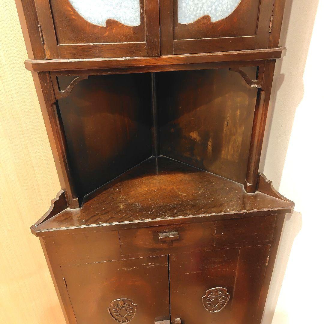 アンティーク　木製コーナーキャビネット ガラス扉付き