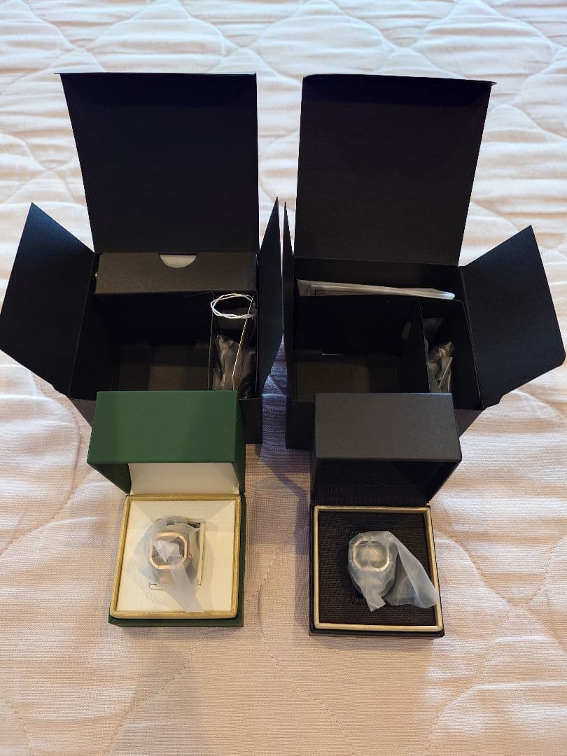 【新品】カシオ リングウォッチ　ゴールド　シルバー　２本セット　保証書他完品