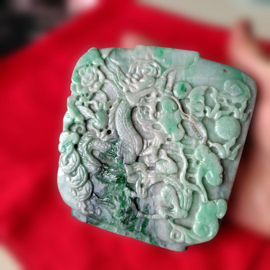 sjy　翡翠の装飾品