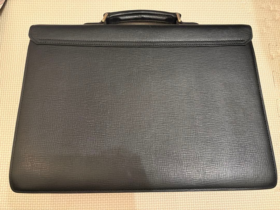 BURBERRY 本革 ブリーフケース 黒 書類バッグ 鍵なし