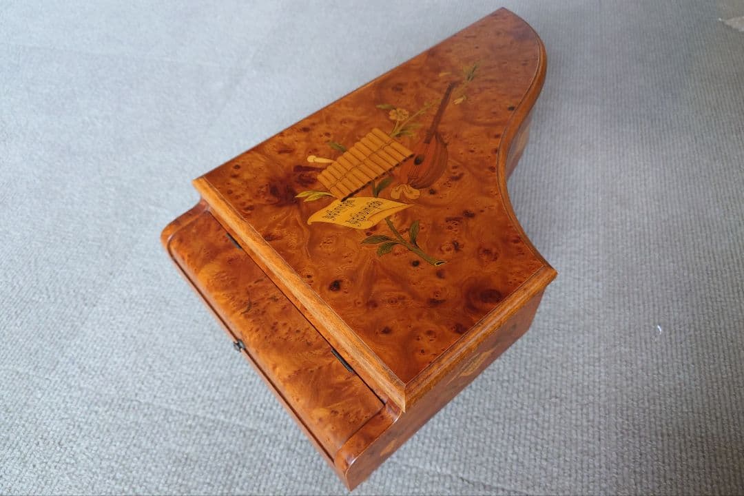 REUGE ピアノ型オルゴール