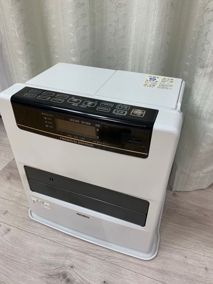 石油ファンヒーター給油手間少ない2020年製⭐️10畳〜