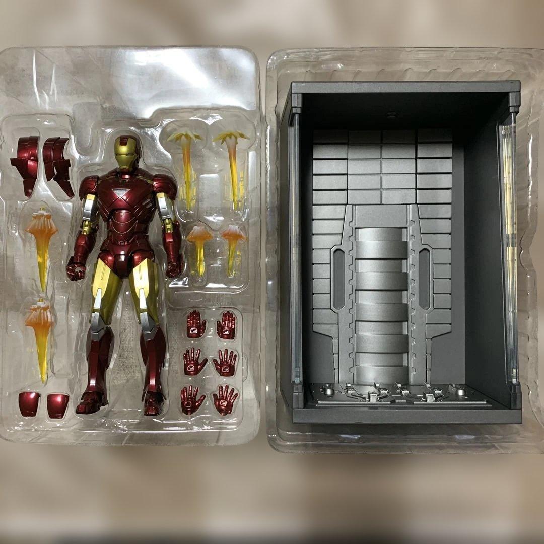 アイアンマン　マーク6 箱1部欠品、KUBRICK マーク6セット