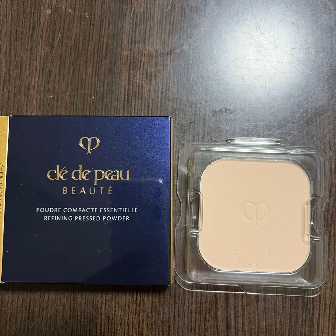 clé de peau Refining Pressed Powder