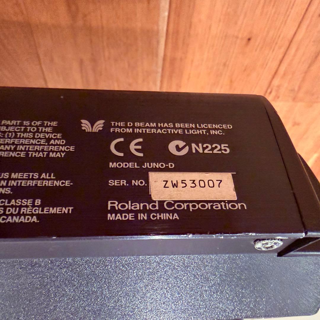 良品 ROLAND JUNO-D リミテッドエディション シンセサイザー